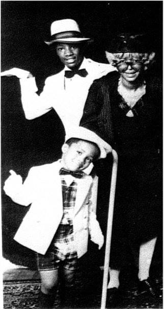 Dance Mogul Magazine l Exclusive Interview | Granny & The Robotroid Inc