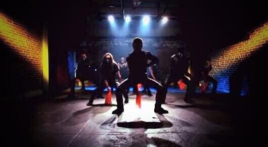 GlamourPoseDance